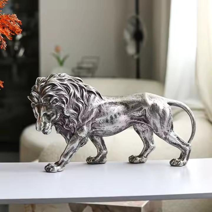 Majestic Silver Lion Figurine – Decorative Home Sculpture
